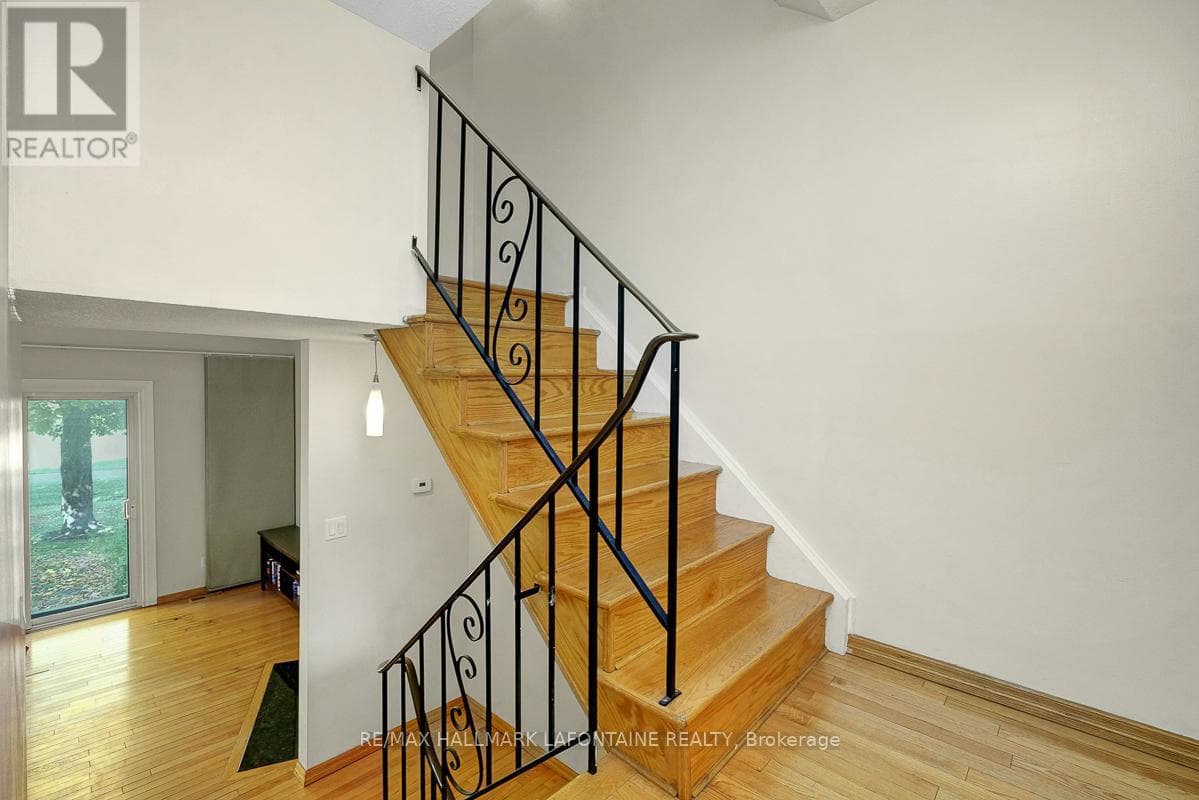28 - 2 BERTONA STREET, Ottawa — photo 4