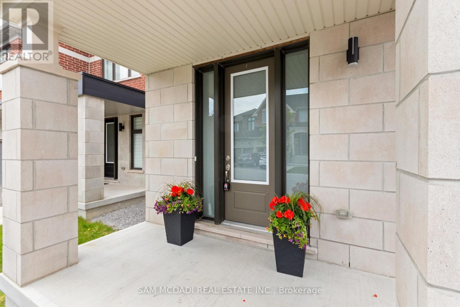 99 BLACK WALNUT COURT, Toronto — photo 4