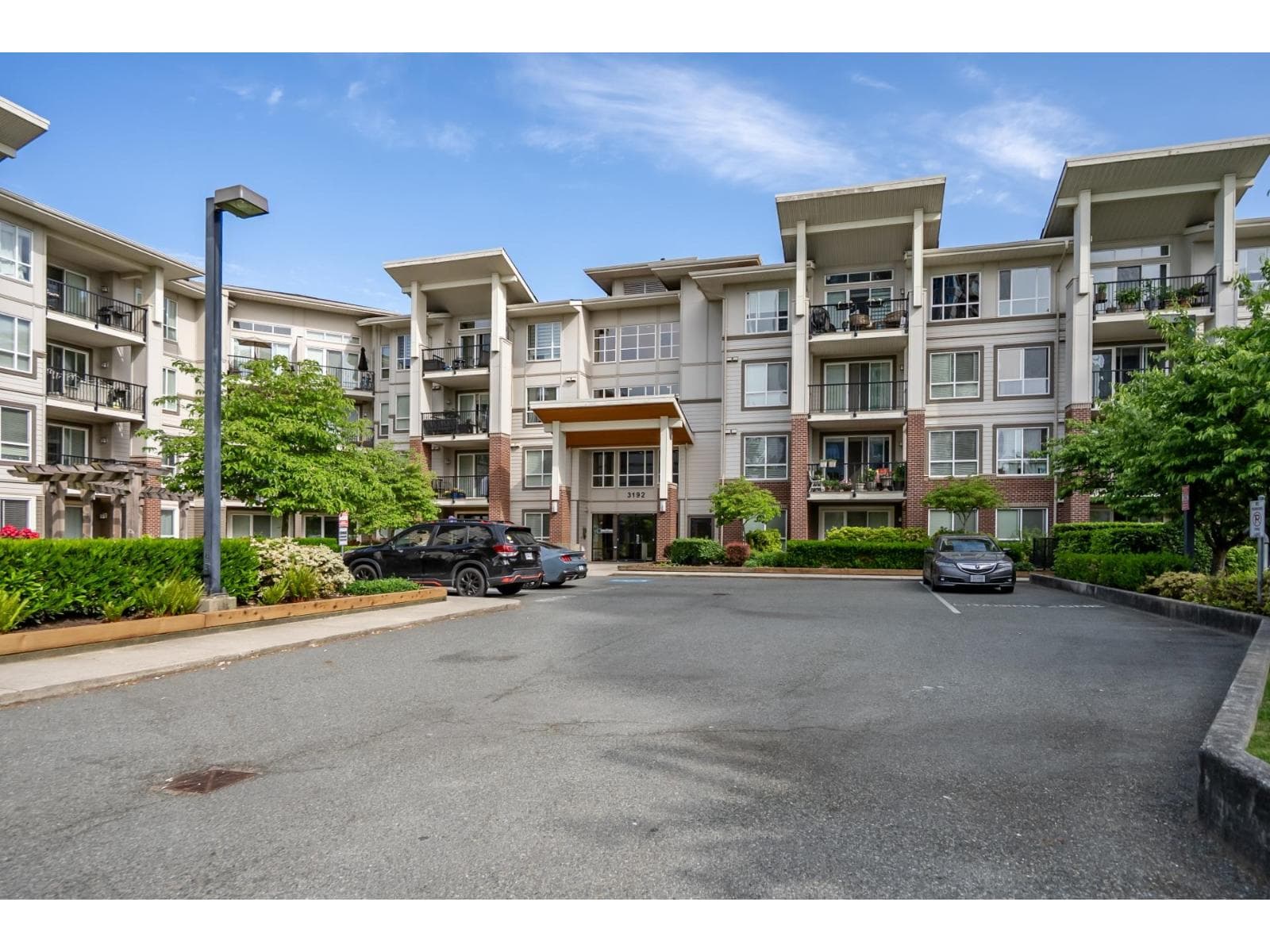 303 3192 GLADWIN ROAD, Fraser Valley — photo 2
