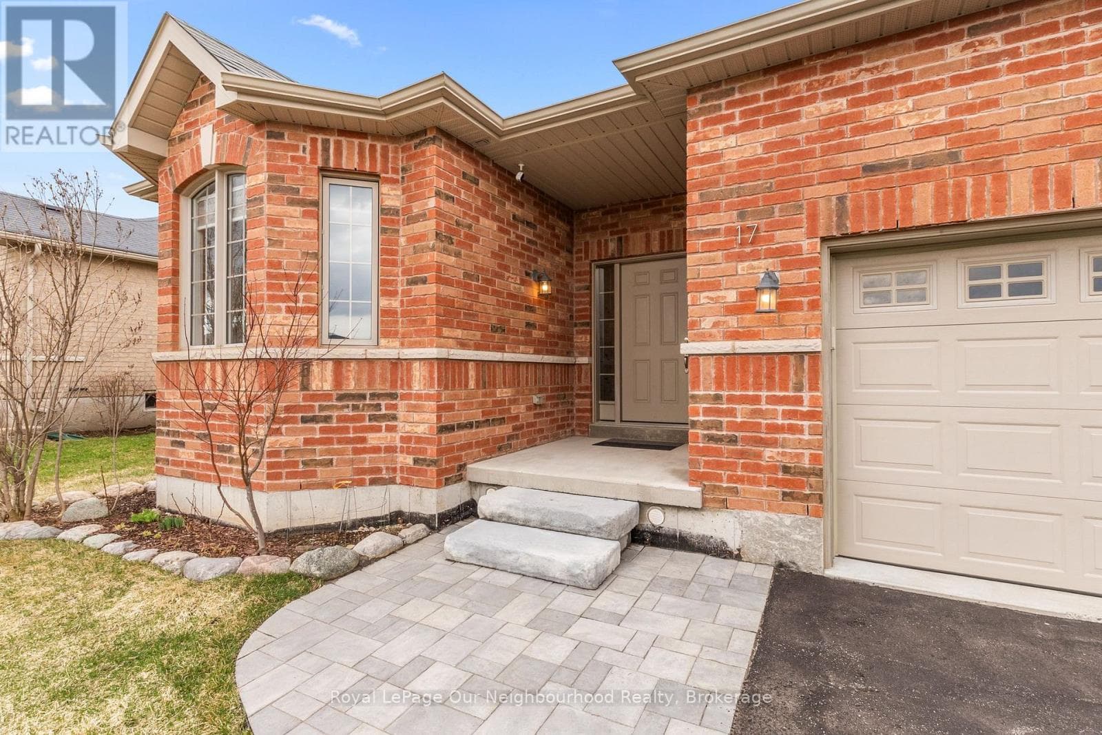 17 OLD TRAFFORD DRIVE, Central Lakes — photo 4