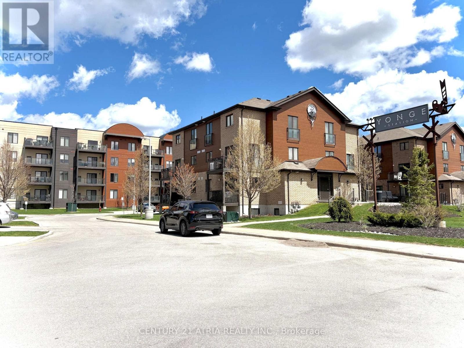 109 - 720 YONGE STREET in 