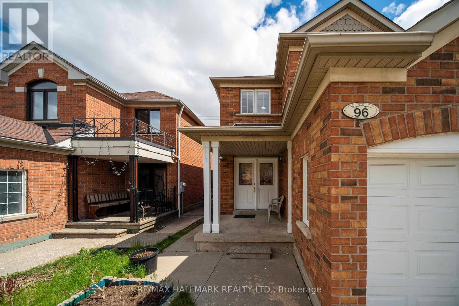96 OLYMPIA CRESCENT, Toronto — photo 2