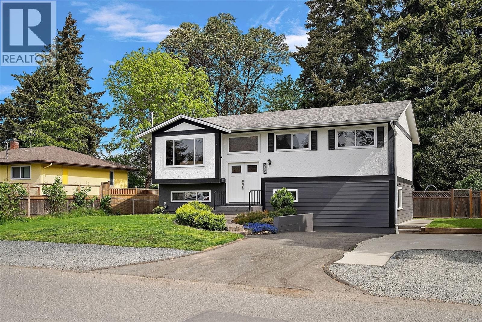 550 Ledsham Rd in 