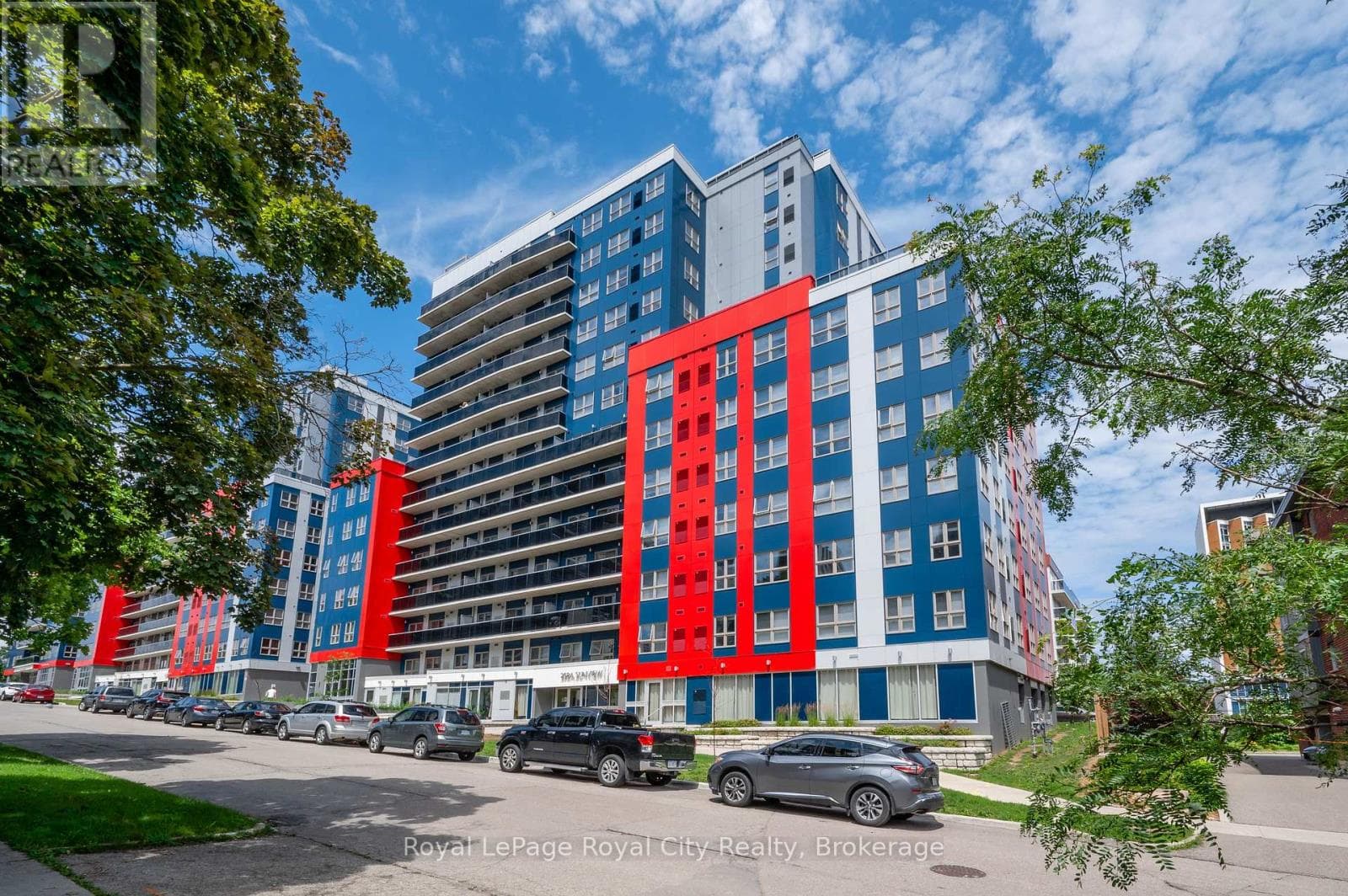 186 - 258A SUNVIEW STREET in Columbia/Lakeshore