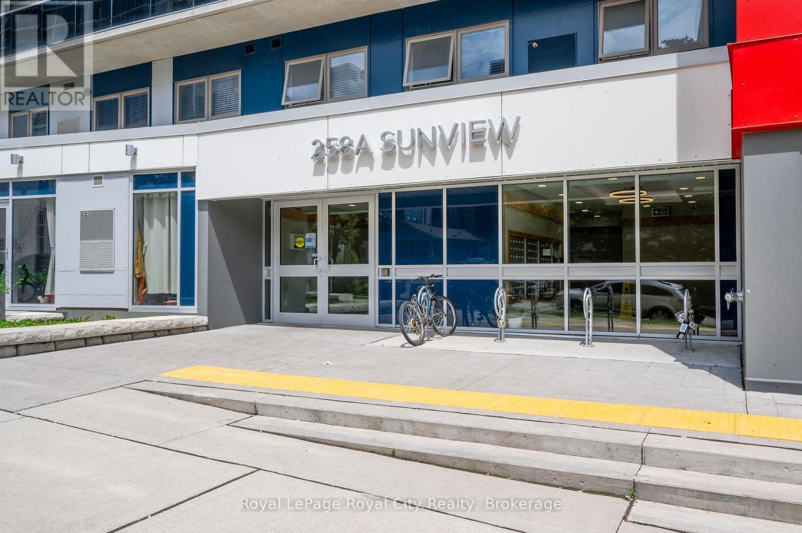 186 - 258A SUNVIEW STREET, OnePoint — photo 2