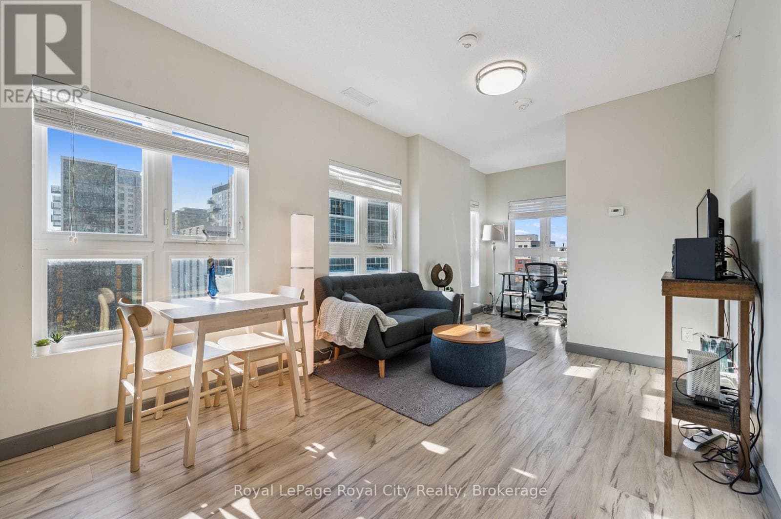 186 - 258A SUNVIEW STREET, OnePoint — photo 3