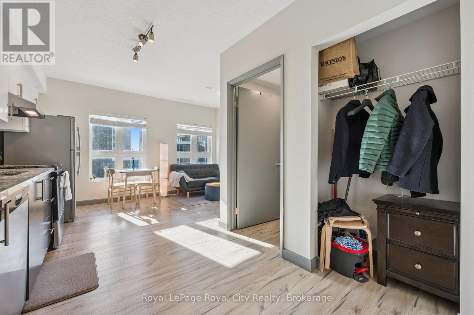186 - 258A SUNVIEW STREET, OnePoint — photo 5