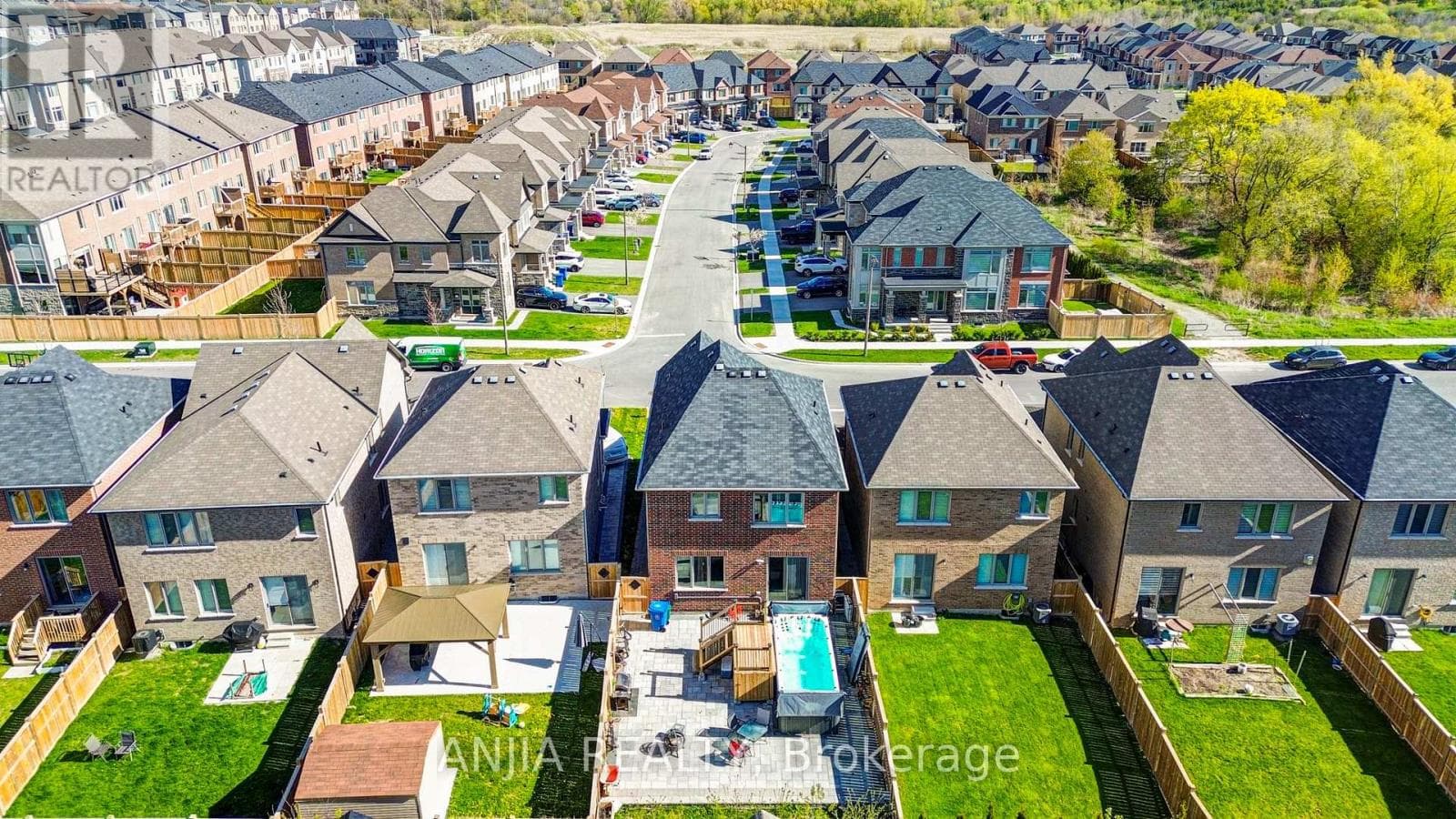 377 BUSATO DRIVE, Toronto — photo 4