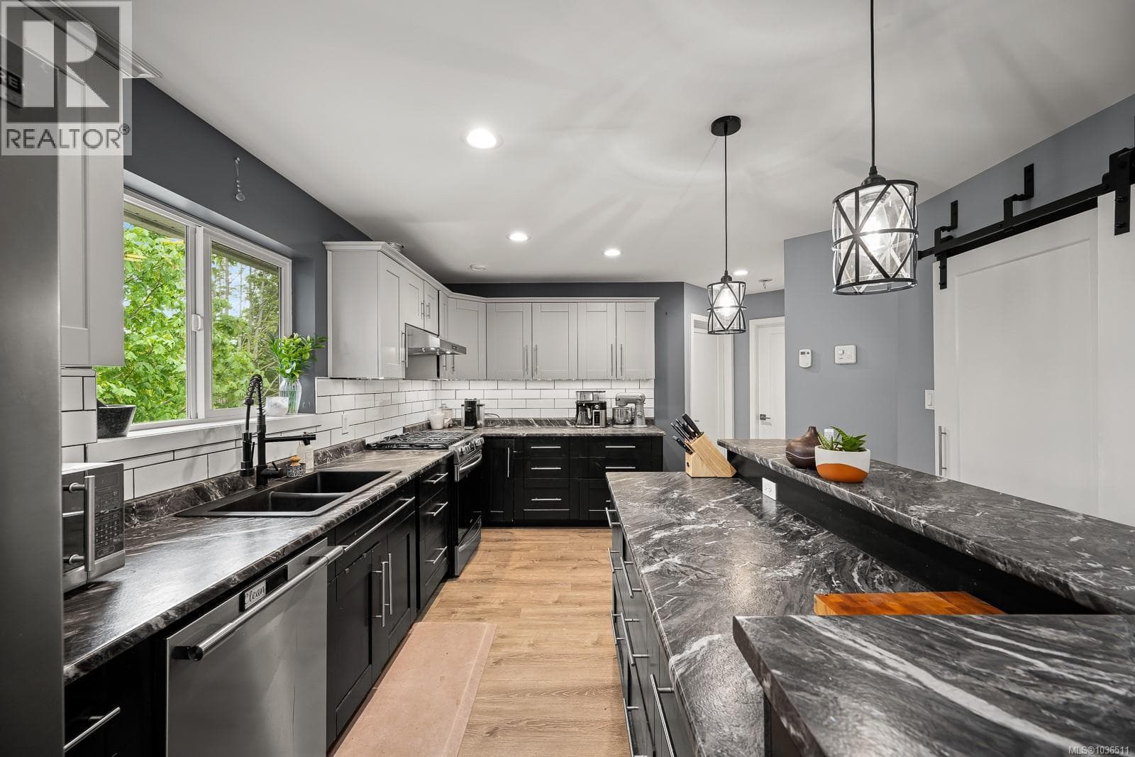 5 690 Smith Rd, Vancouver Island — photo 4