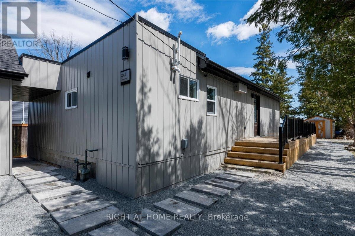 241 ROCKAWAY BEACH PLAZA, Toronto — photo 5