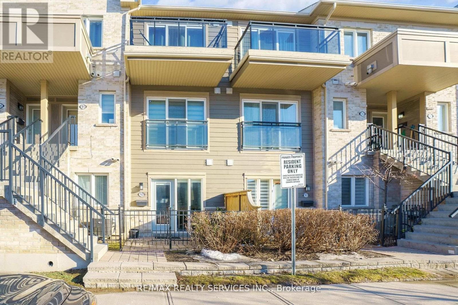 92 - 60 FAIRWOOD CIRCLE, Toronto — photo 3