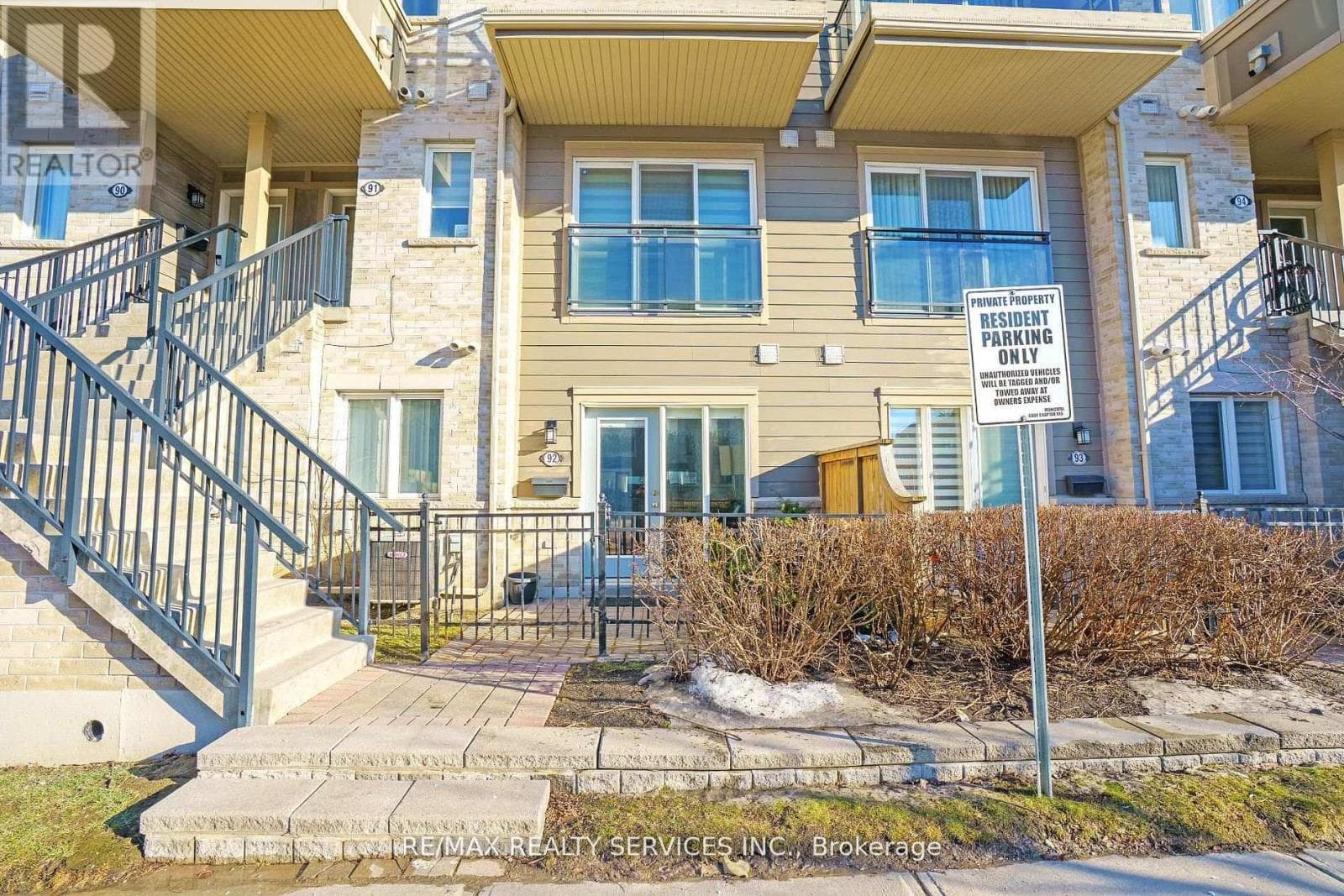 92 - 60 FAIRWOOD CIRCLE, Toronto — photo 4