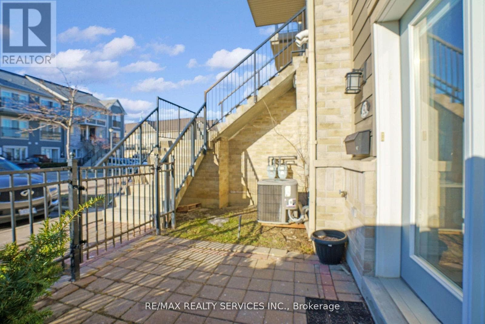 92 - 60 FAIRWOOD CIRCLE, Toronto — photo 5