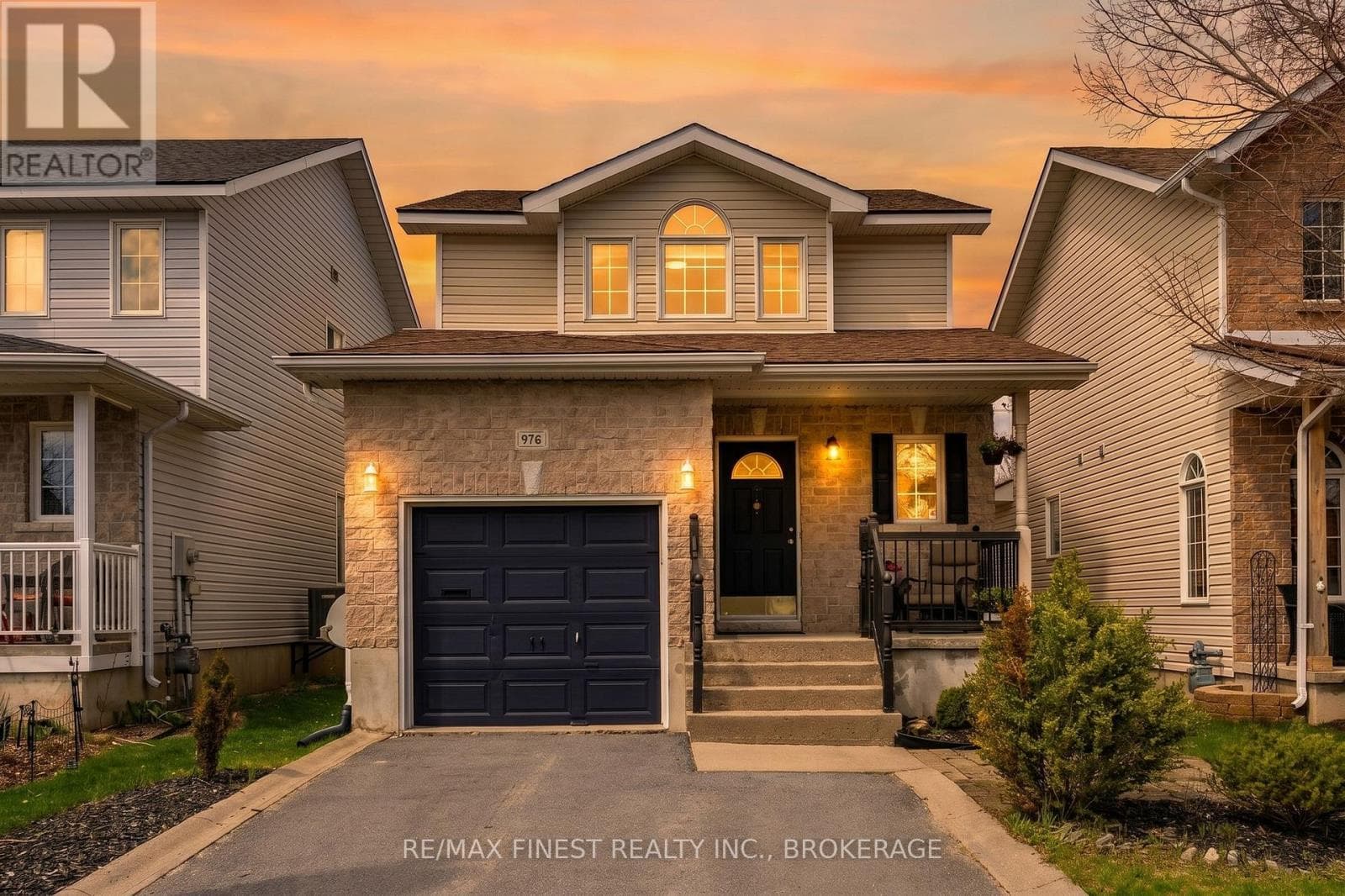 976 BLUFFWOOD AVENUE in Greenwood Park / St. Lawrence South