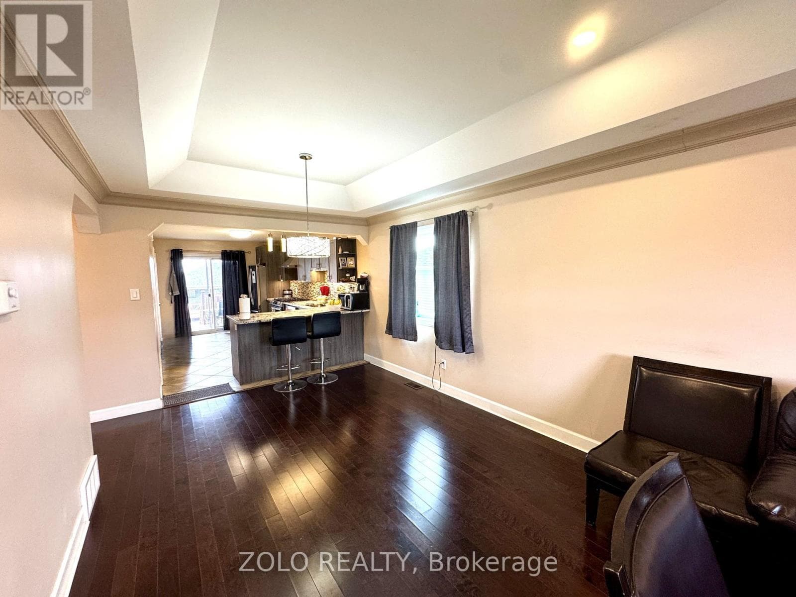 212 BELLWOOD DRIVE, Ottawa — photo 5
