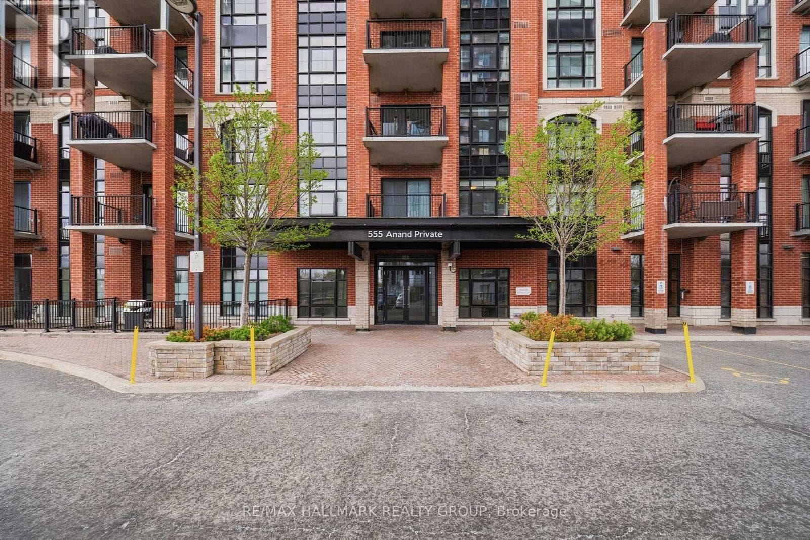 108 - 555 ANAND PRIVATE in LEDBURY-HERON GATE-RIDGEMONT
