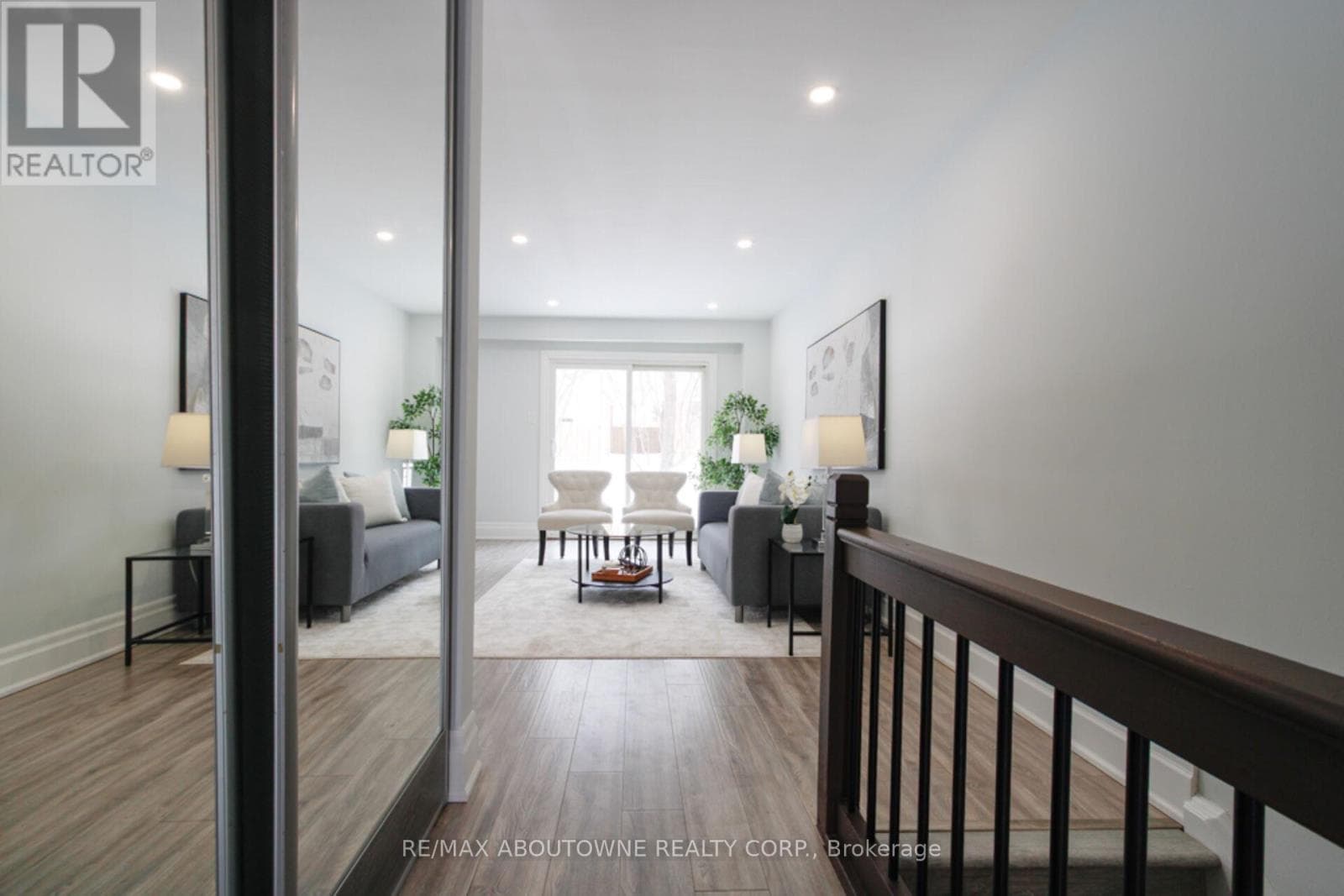 1532 LANCASTER Drive Unit# 41, Toronto — photo 4