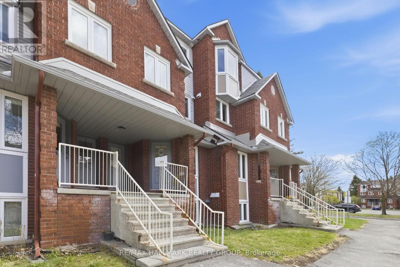 3 - 390 BRISTON PRIVATE, Ottawa — photo 2
