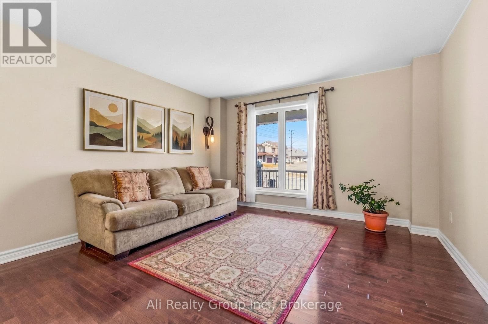 400 NESTLETON STREET, Ottawa — photo 5