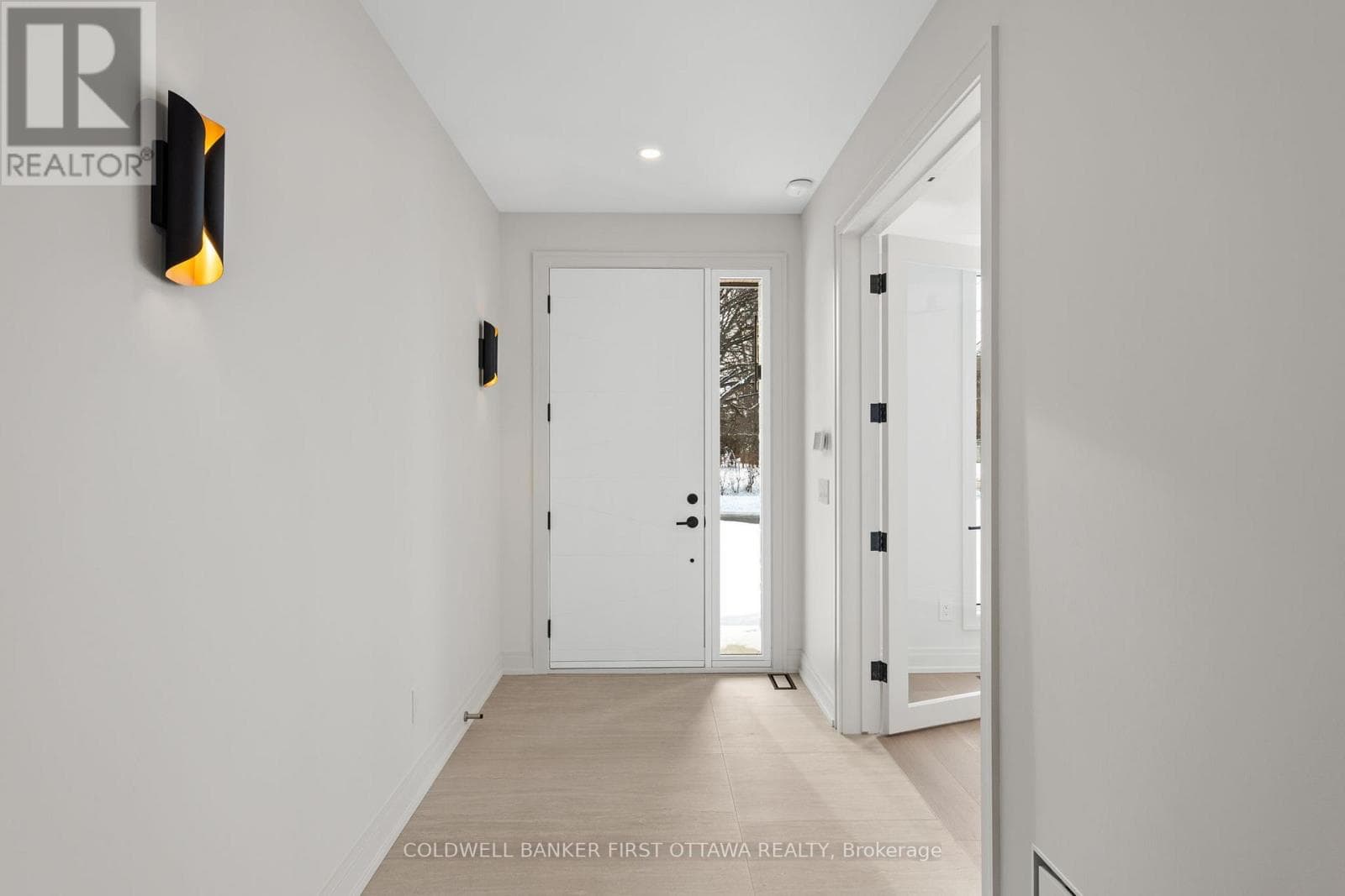 93 LOTTA AVENUE, Ottawa — photo 2