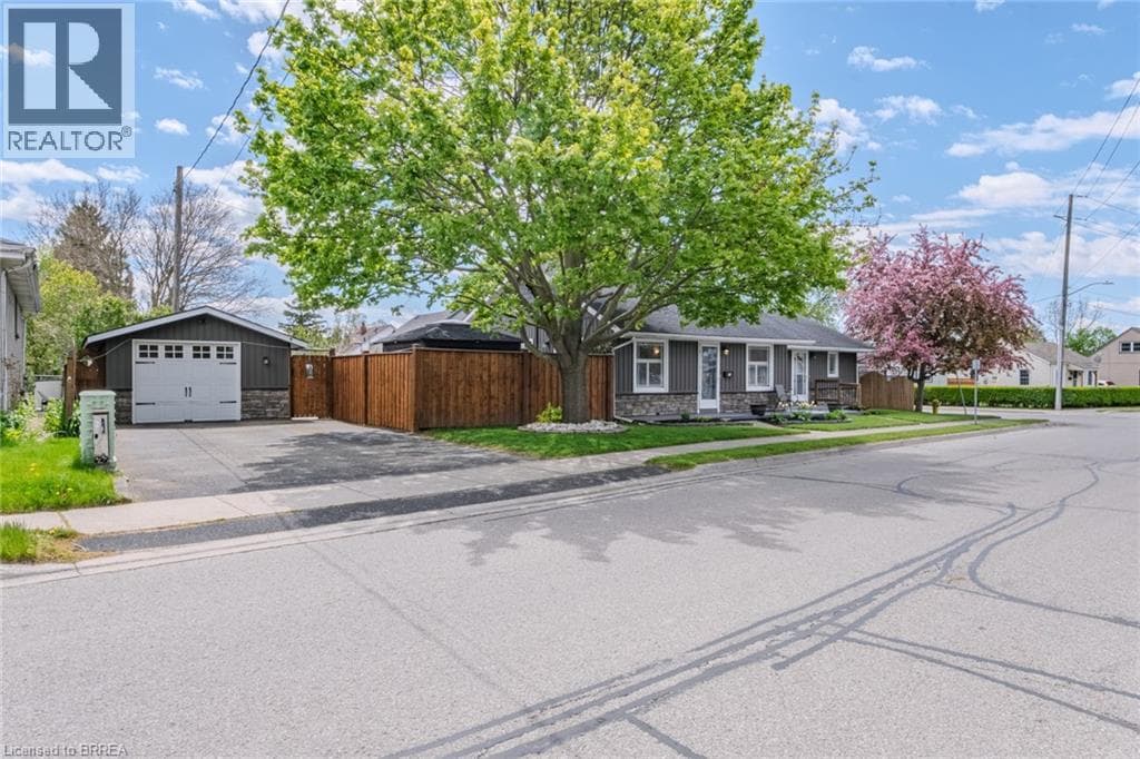 36 CRANDELL AVENUE, Brantford — photo 3