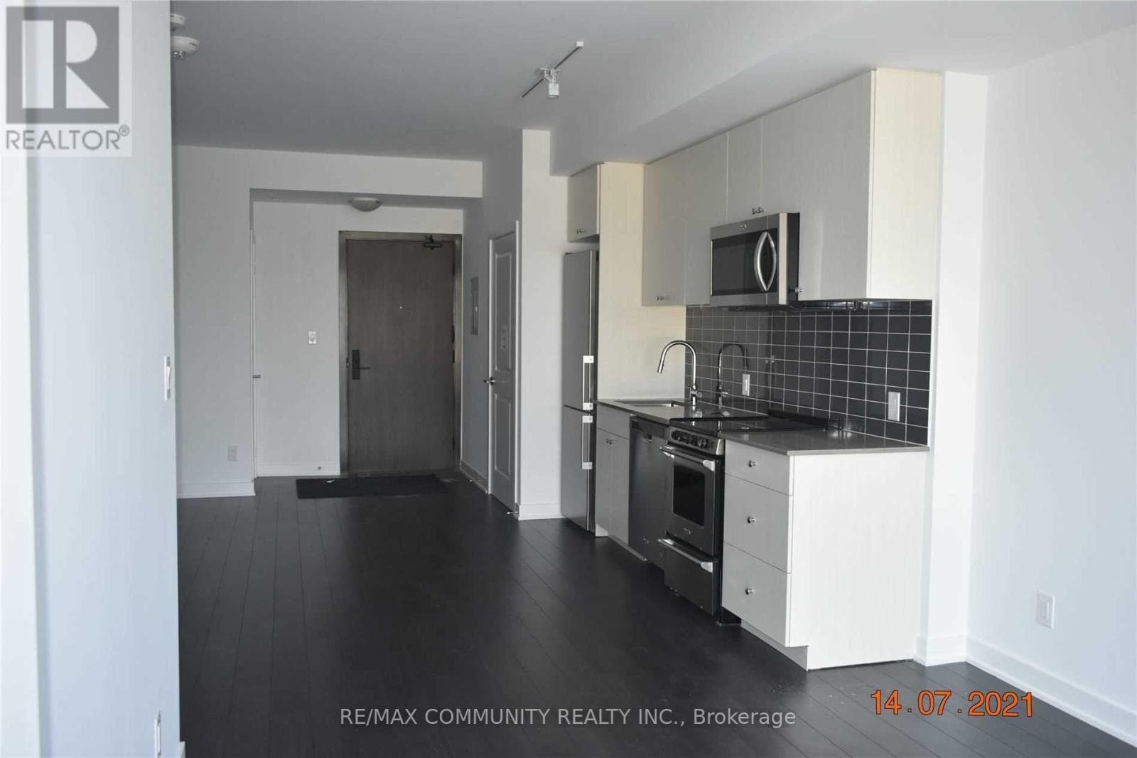 309 - 2799 KINGSTON ROAD, Toronto — photo 5