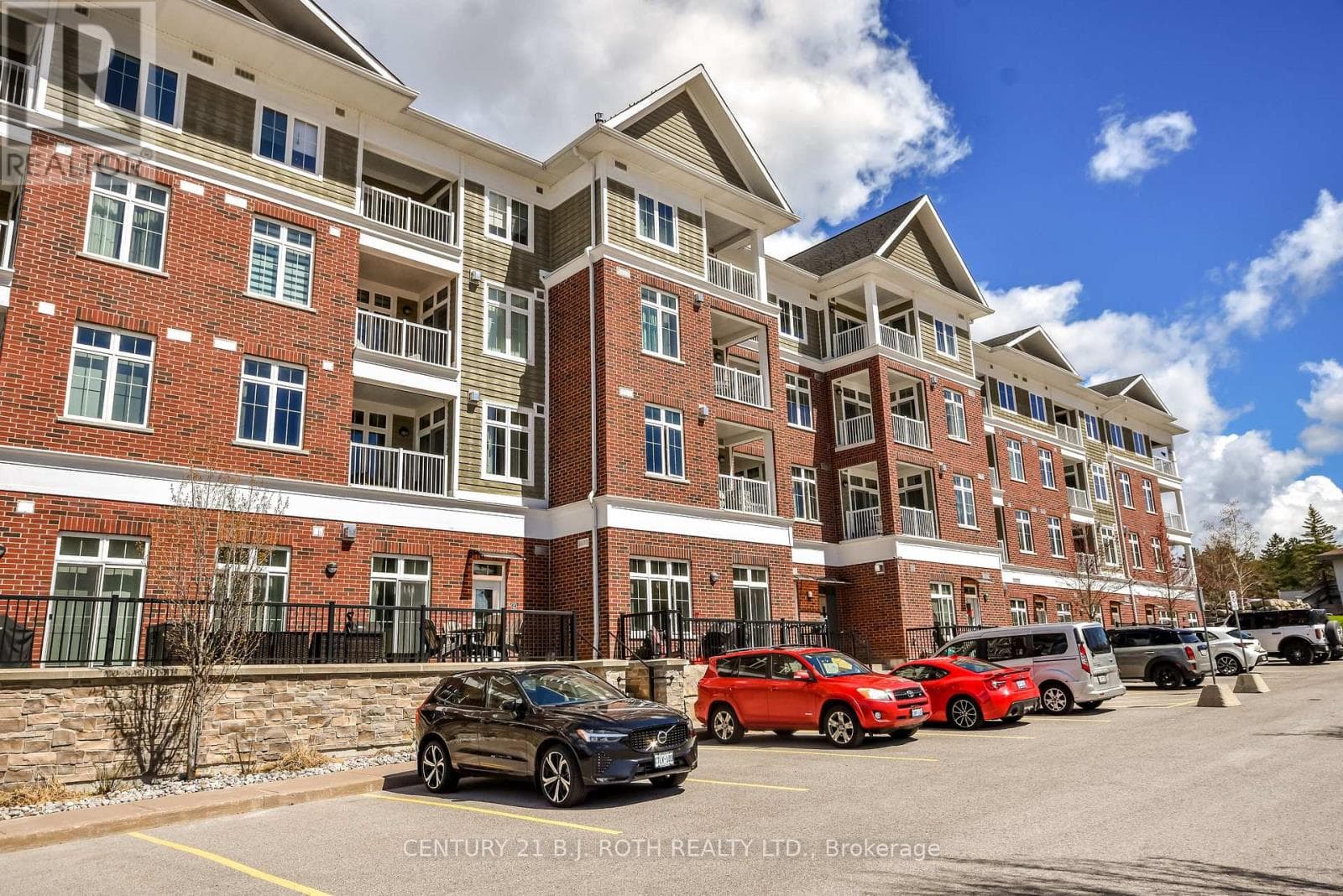 107 - 40 HORSESHOE BOULEVARD, Toronto — photo 2