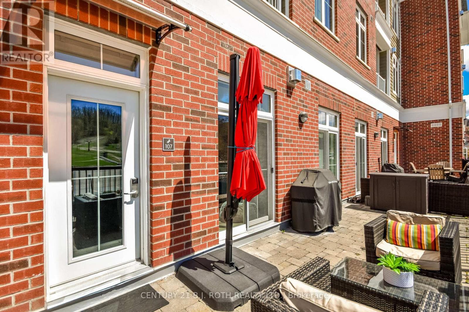 107 - 40 HORSESHOE BOULEVARD, Toronto — photo 4