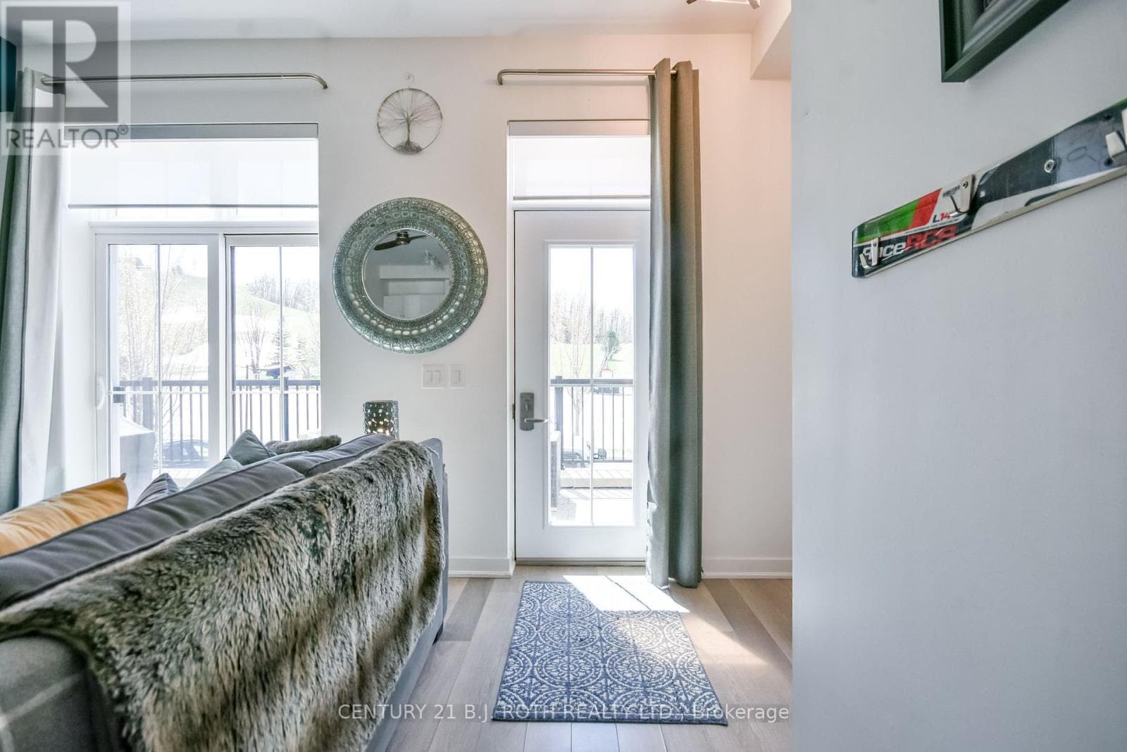 107 - 40 HORSESHOE BOULEVARD, Toronto — photo 5