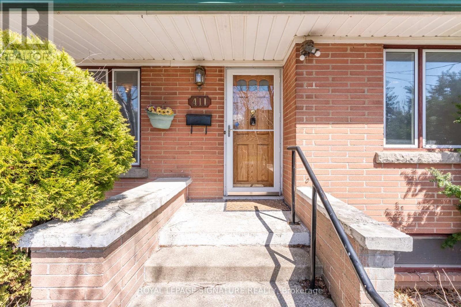 411 MAPLEHURST AVENUE, Toronto — photo 2