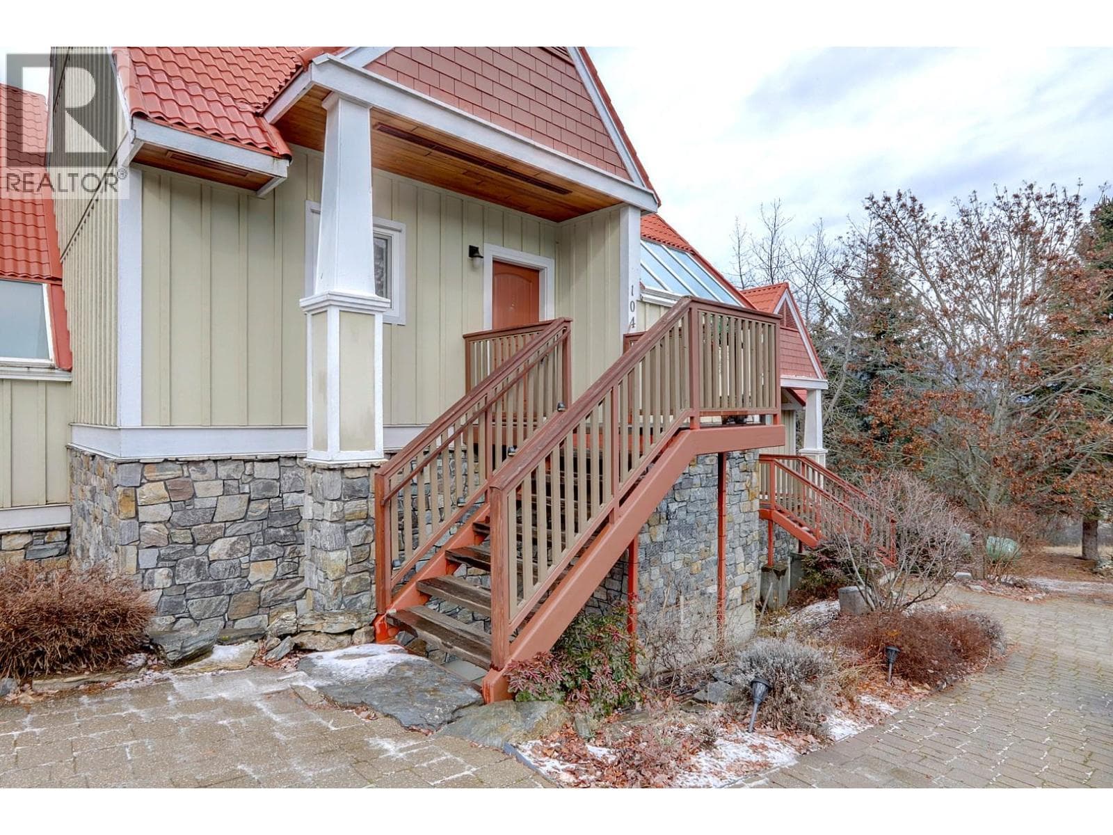500 Old Spallumcheen Road Unit# 104, Interior REALTORS® — photo 4