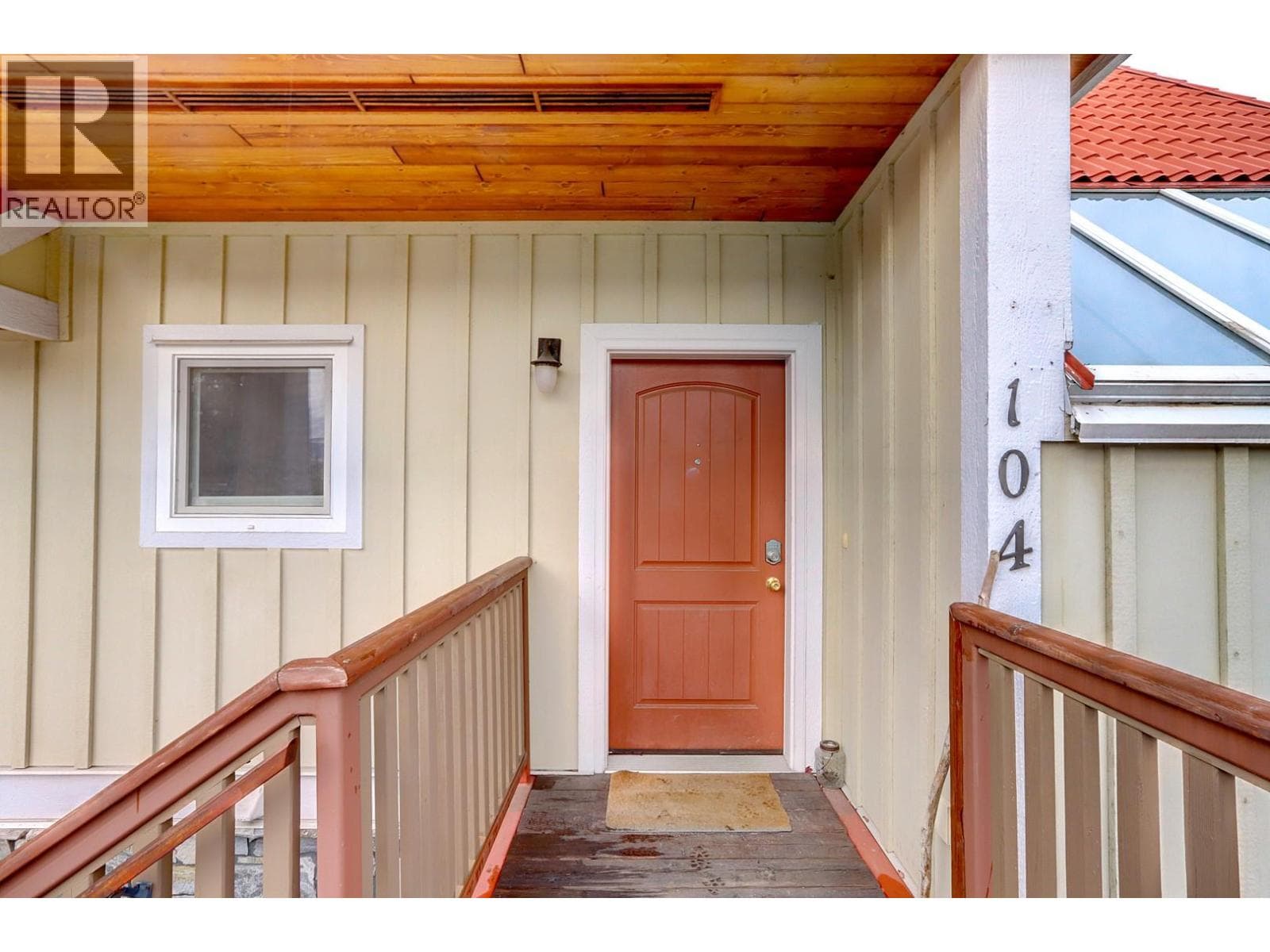 500 Old Spallumcheen Road Unit# 104, Interior REALTORS® — photo 5