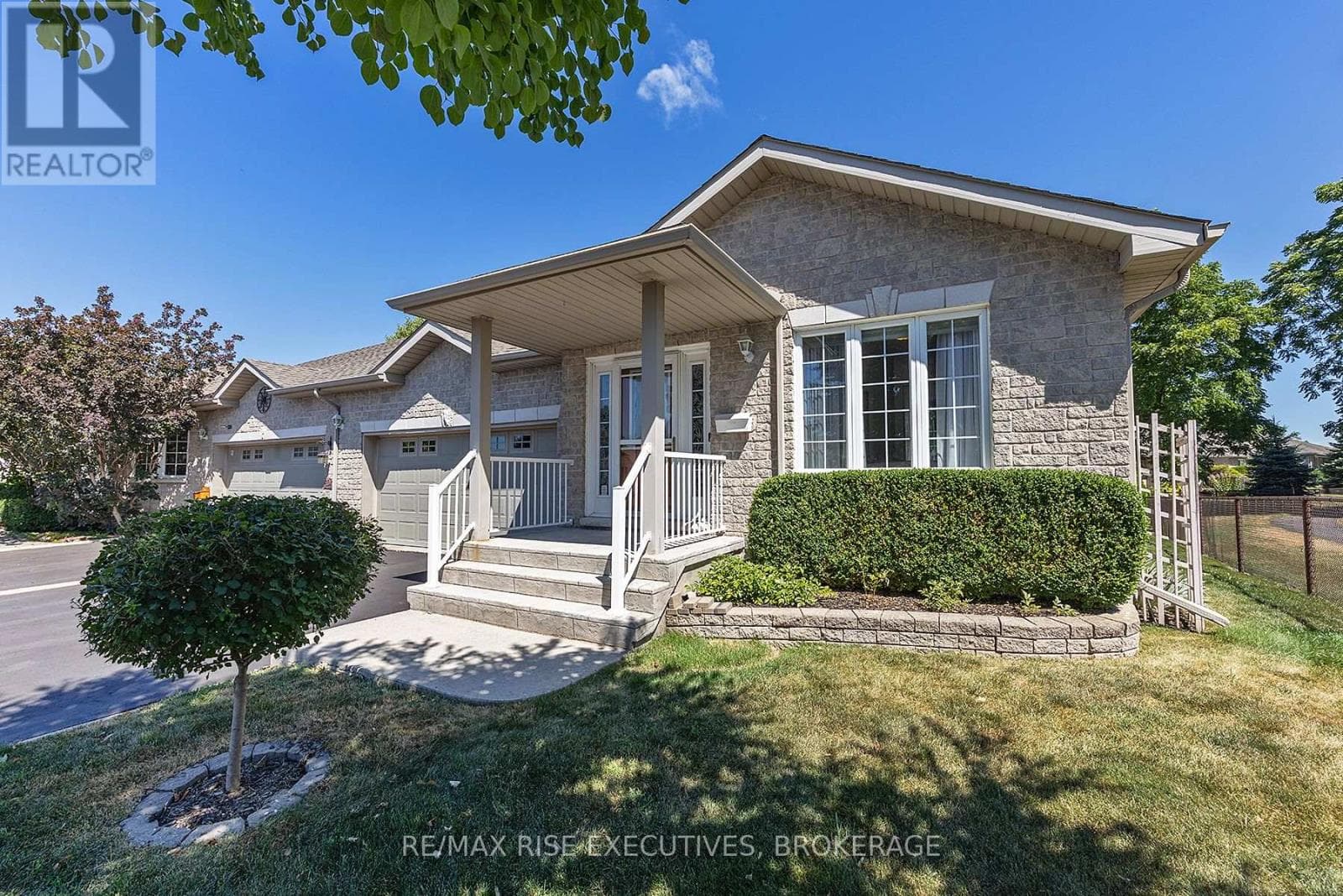 118 SHERIDAN STREET, Kingston — photo 3