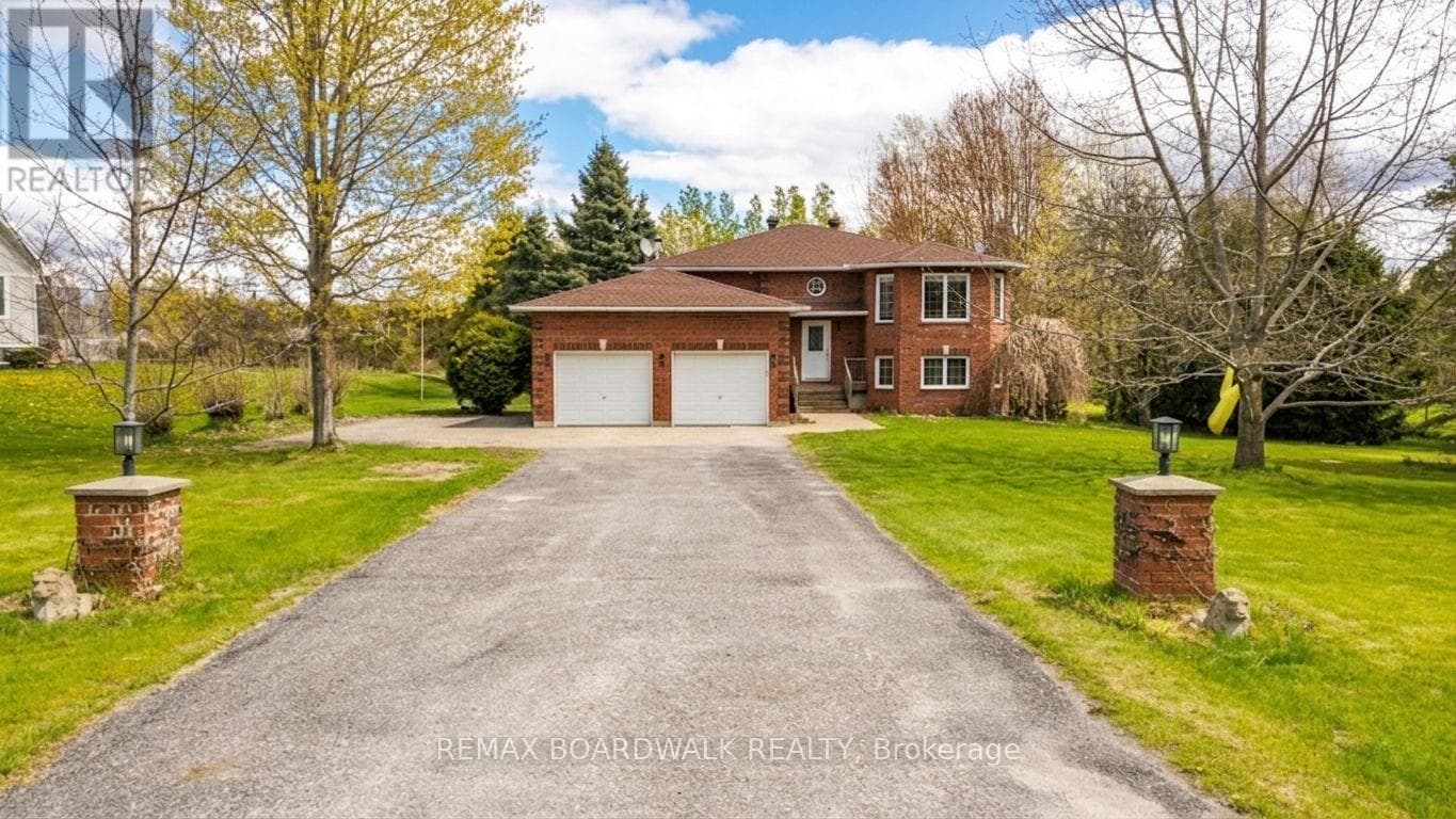 7 MEADOWVIEW DRIVE in 