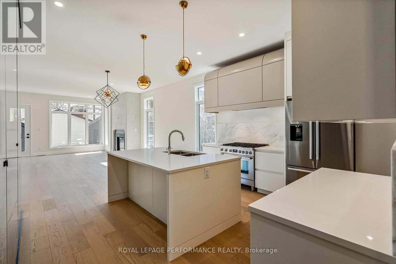 31 COMMANDA WAY, Ottawa — photo 3