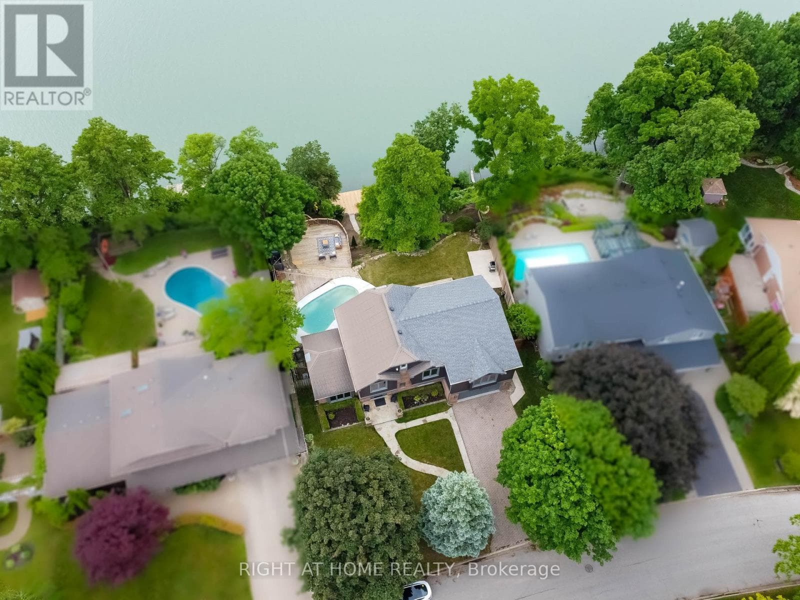44 ROYAL HENLEY BOULEVARD, Toronto — photo 2