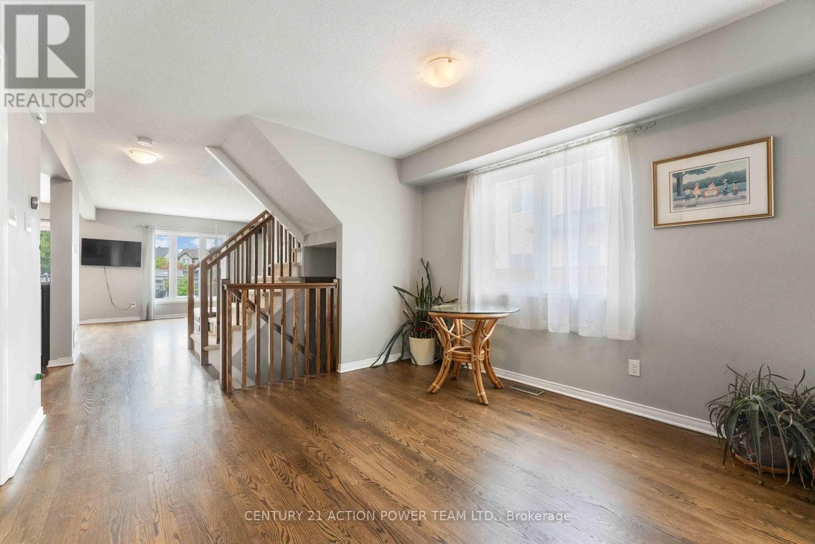 153 LOKOYA STREET, Ottawa — photo 3