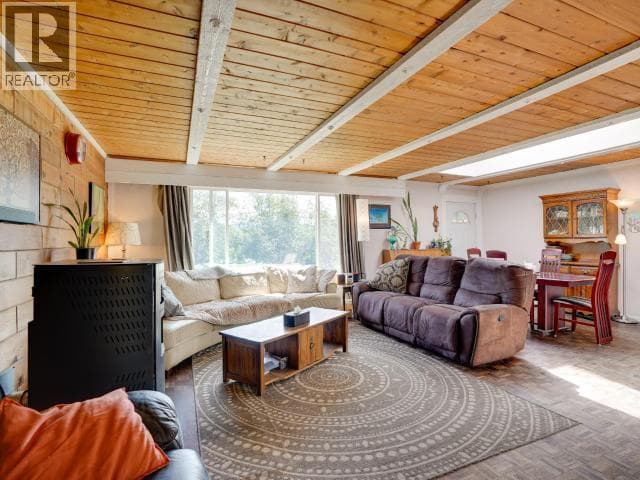3008 ASH STREET, Powell River — photo 5
