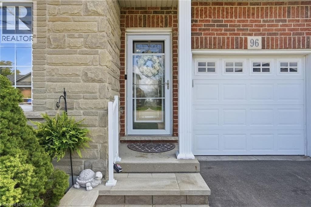 96 ABBOTSFORD TRAIL, Cornerstone — photo 3