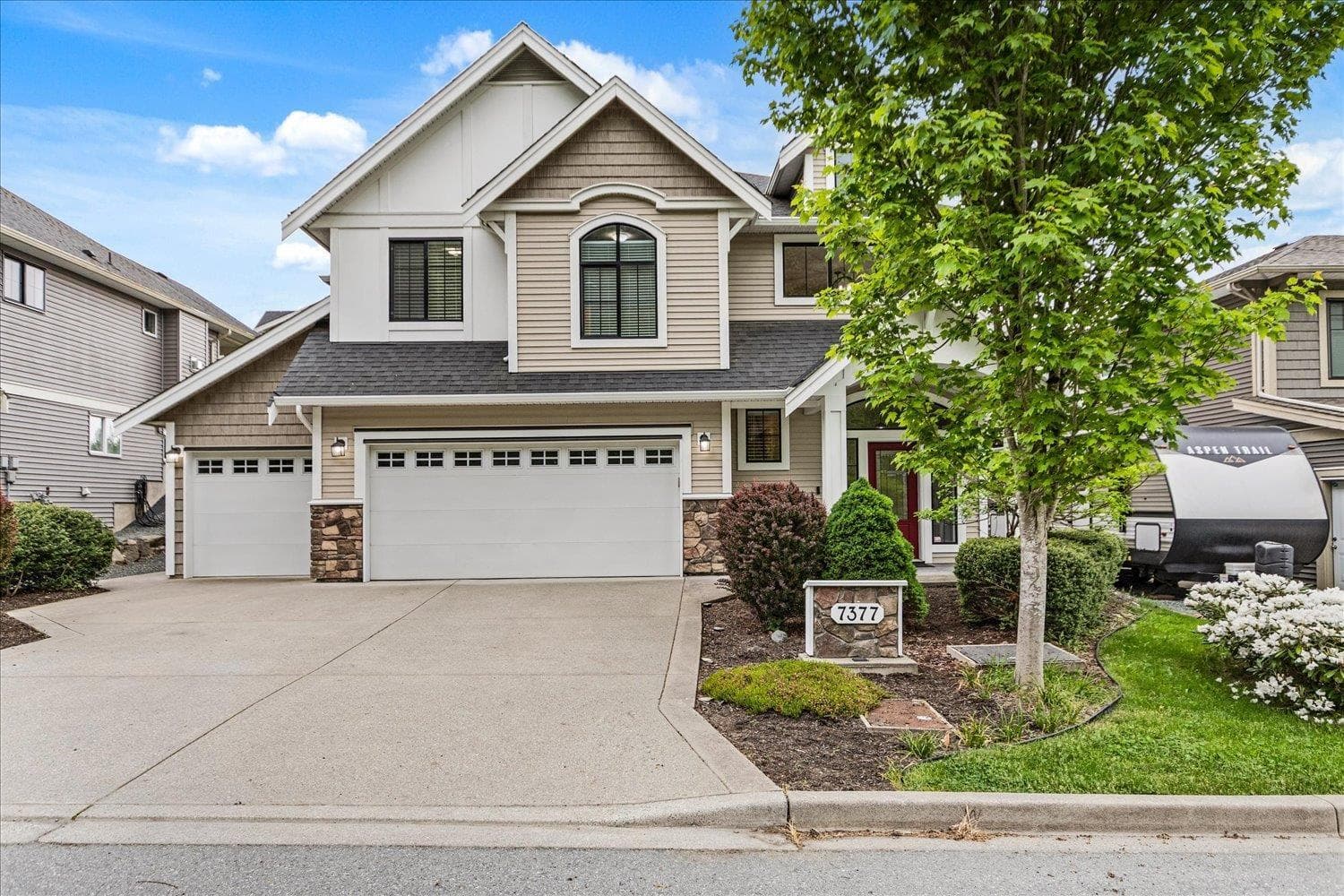 7377 RAMSAY PLACE, Eastern Hillsides in Eastern Hillsides