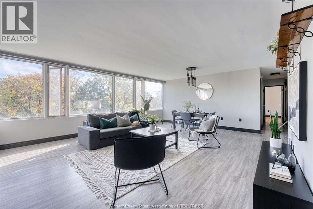 2144 PELISSIER UNIT 402, Windsor
