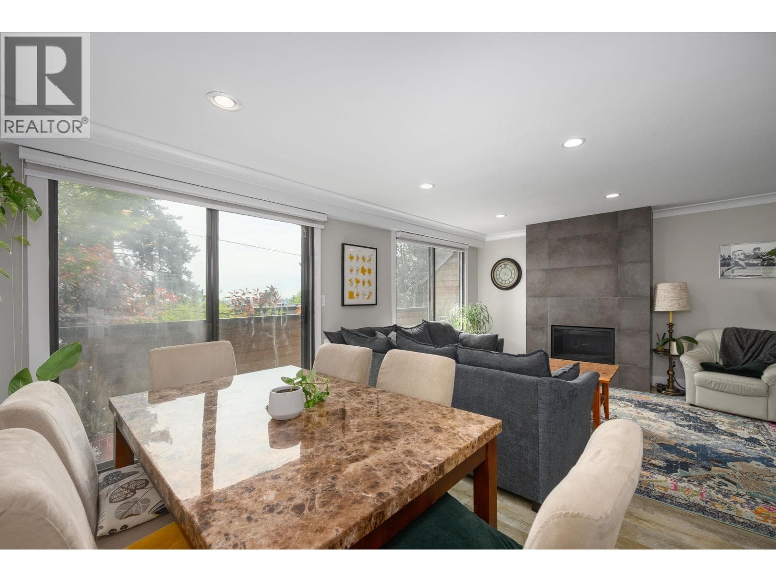 3201 LONSDALE AVENUE, Greater Vancouver — photo 5