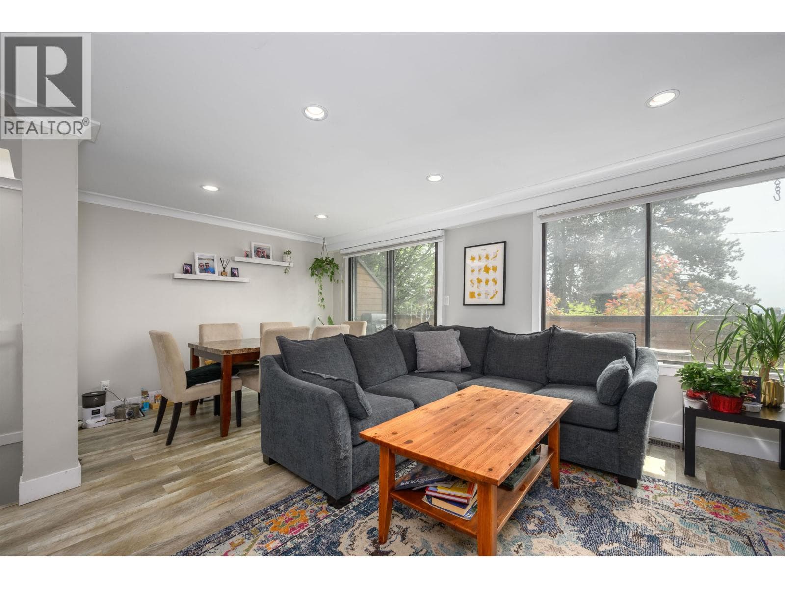 3201 LONSDALE AVENUE, Greater Vancouver — photo 4