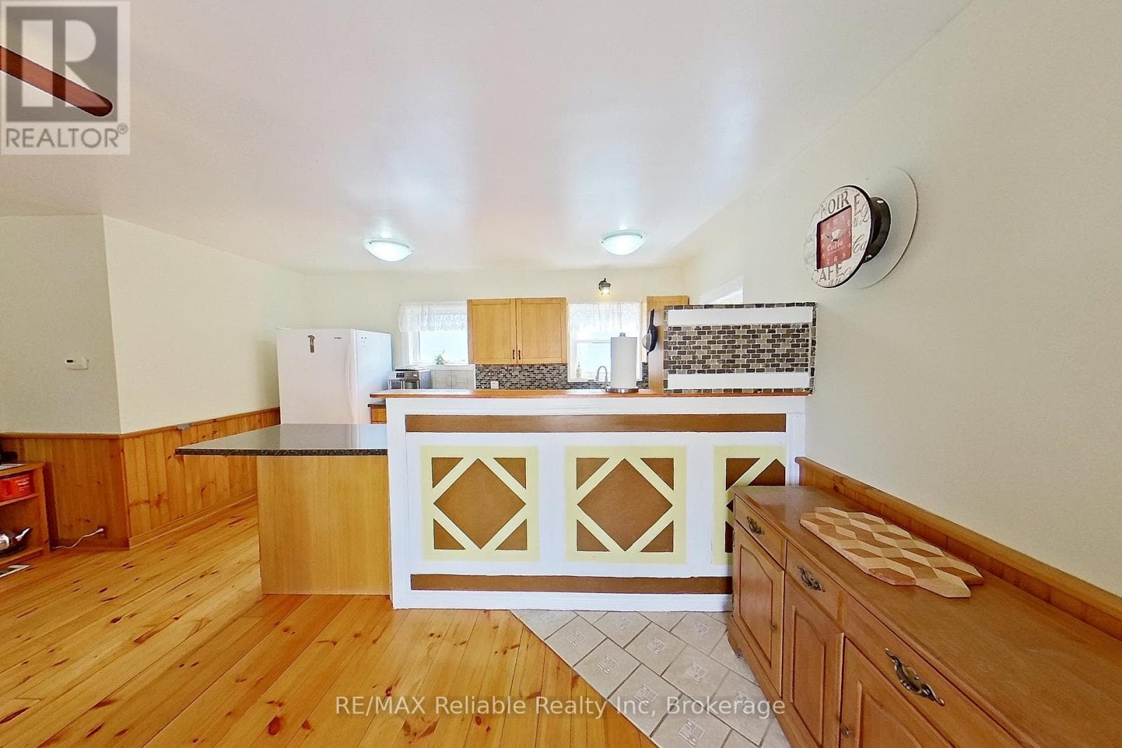 32 RATTENBURY STREET WEST, OnePoint — photo 4