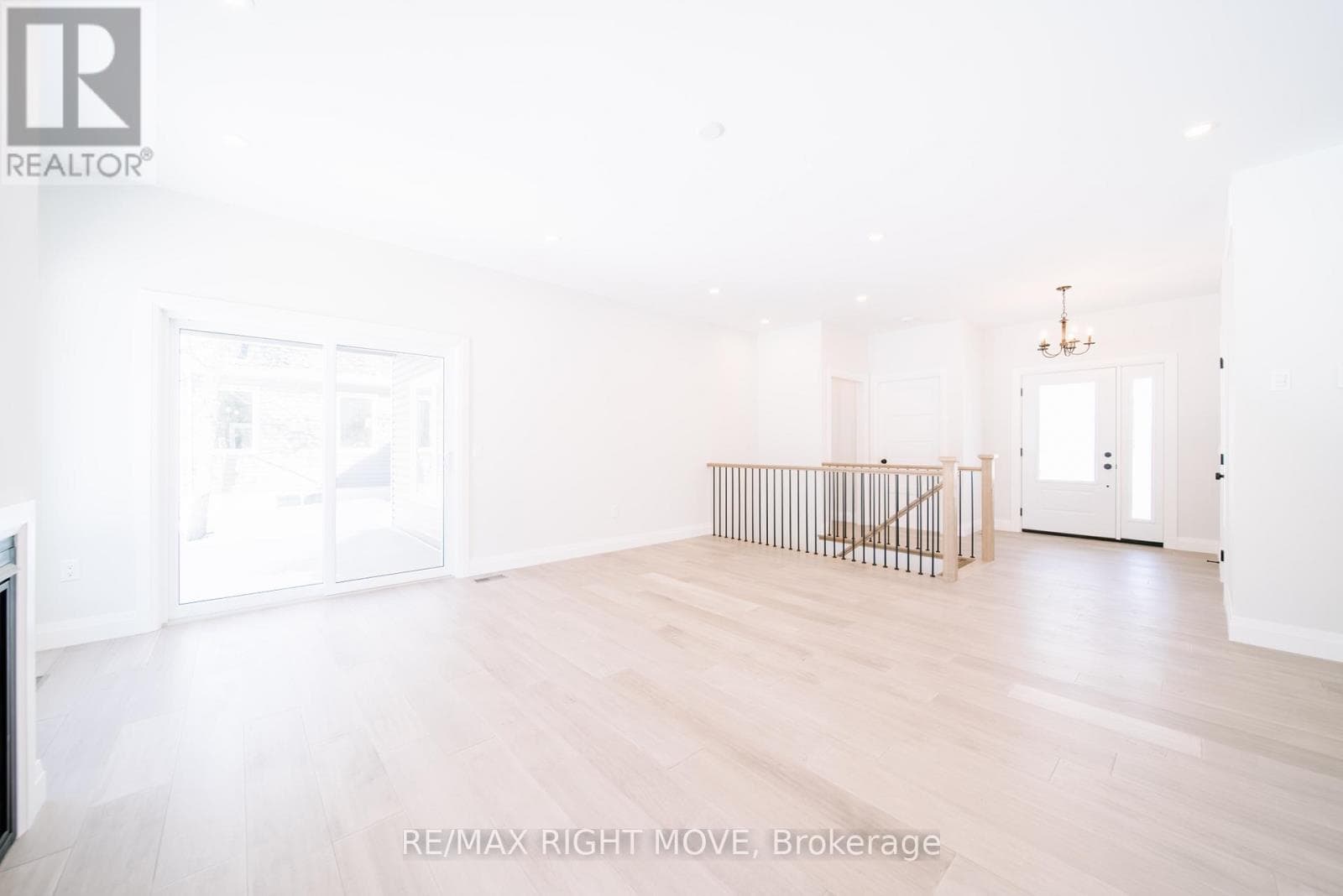 38 BELLEHUMEUR ROAD, Toronto — photo 3