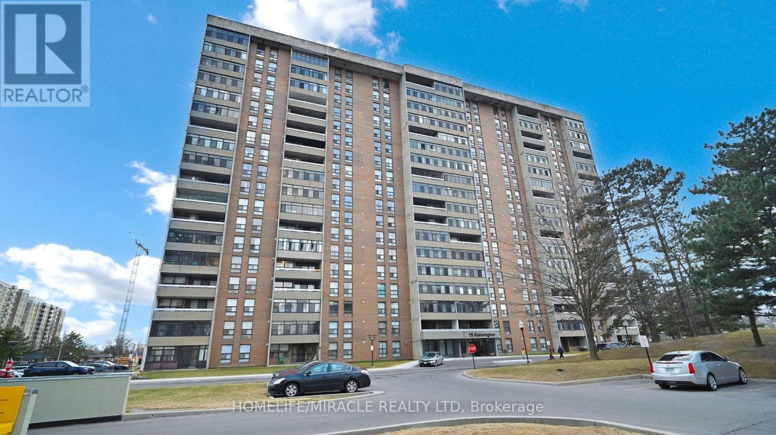 1112 - 15 KENSINGTON ROAD in E-F-K-SECTION (BRAMALEA)