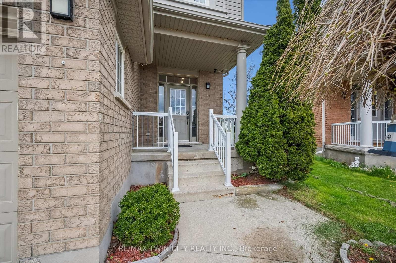96 HAY CRESCENT, Toronto — photo 4
