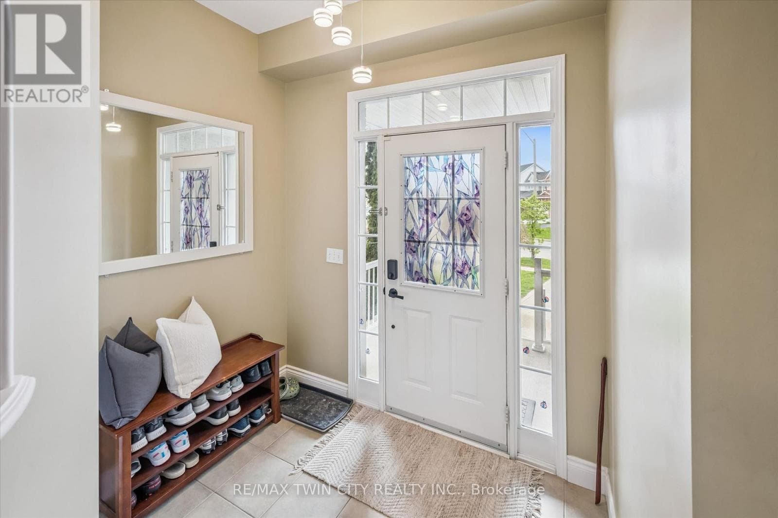 96 HAY CRESCENT, Toronto — photo 5