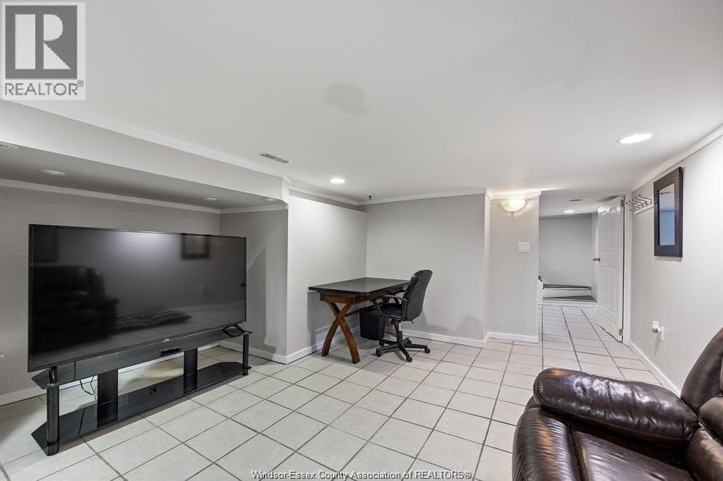 1640 HALL Unit# LOWER, Windsor — photo 3