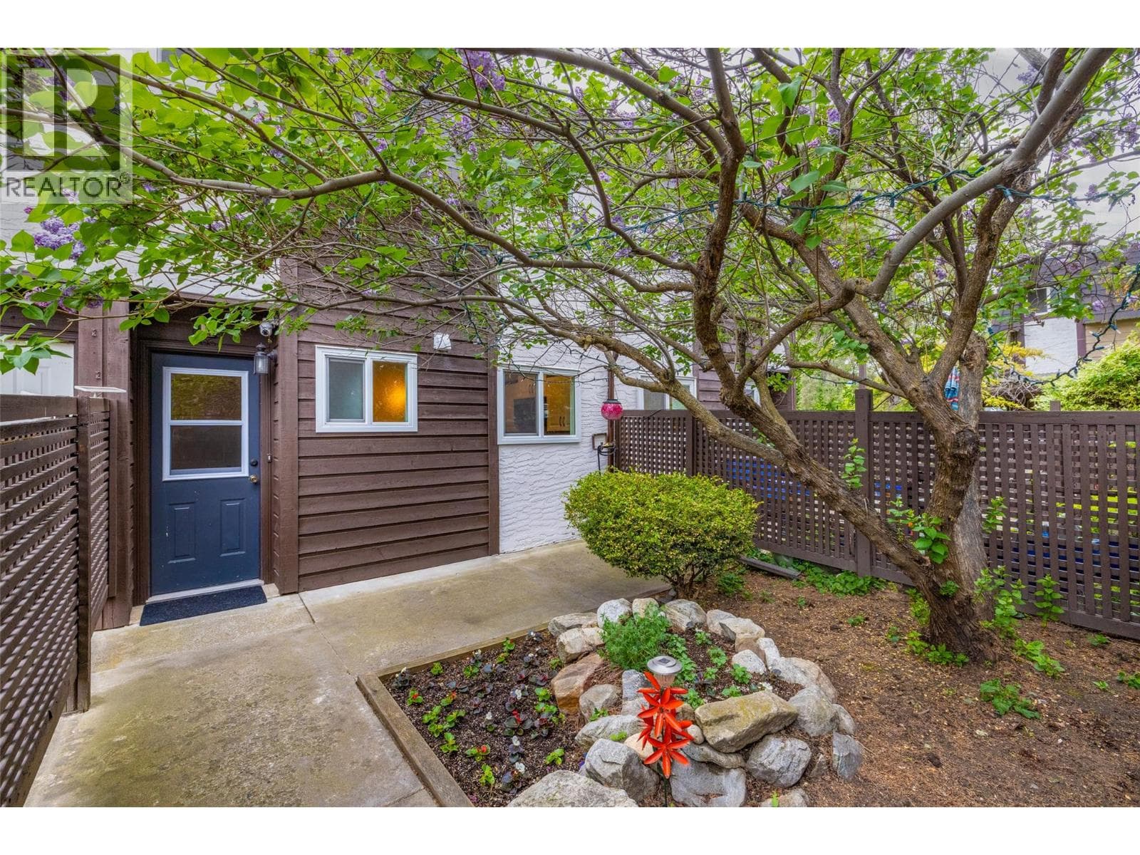 2 3135 WALNUT STREET, Interior REALTORS® — photo 3
